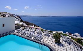 Nikos Villas